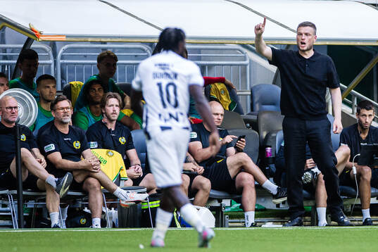 Coach Kim Hellberg of Hammarby