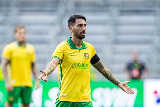 Nahir Besara of Hammarby reacts