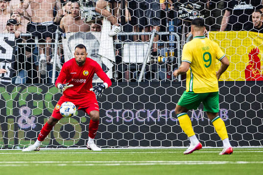 Goalkeeper Warner Hahn of Hammarby