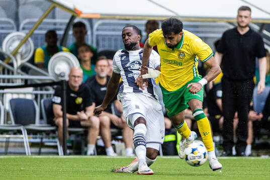 Isaac Mbenza of Royal Charleroi SC and Montader Madjed of