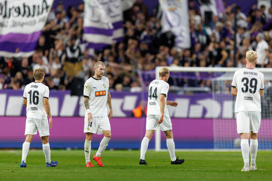 Players of Häcken look dejected