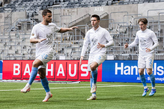 Malmö FFs Gabriel Busanello, Andrej Djuric och Johan