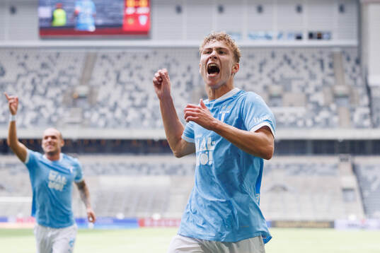 Malmö FFs Hugo Bolin jublar