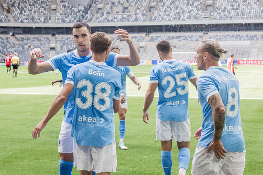 Malmö FFs Andrej Djuric och Hugo Bolin jublar