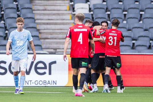 Brommapojkarnas spelare jublar