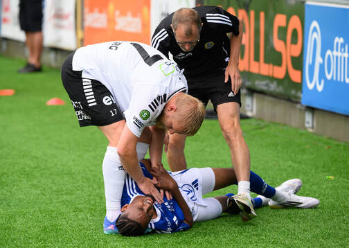 Örebros Karl Holmberg och GIF Sundsvalls Yacqub Finey