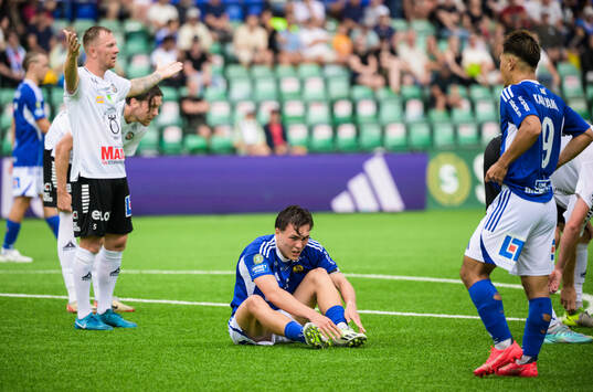 GIF Sundsvalls Miguel Sandberg och Örebros Jesper Modig