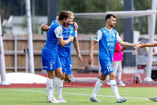 Oddevolds Vincent Poppler har gjort 1-1 och jublar
