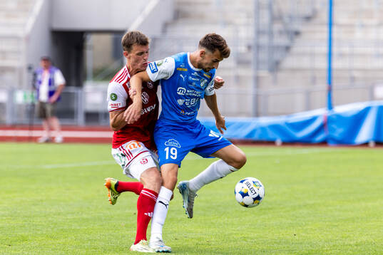 Sandvikens IFs Daniel Söderberg och Oddevolds Rasmus