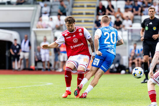 Sandvikens IFs Karl Bohm och Oddevolds Adam Engelbrektsson