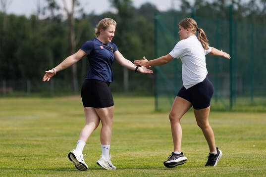 Lina Ljungblom and Hanna Thuvik warming up