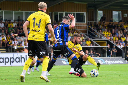 Mjällbys Axel Norén och Sirius Robbie Ure