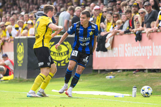 Mjällbys Elliot Stroud och Sirius Leo Walta