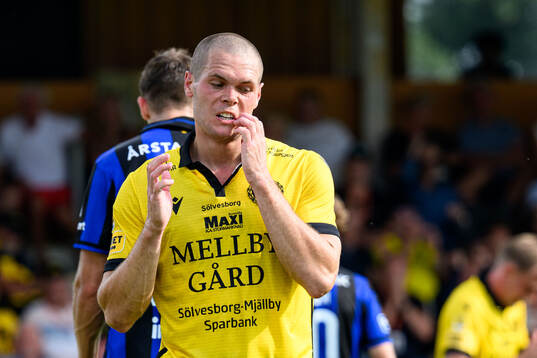 Mjällbys Jacob Bergström deppar