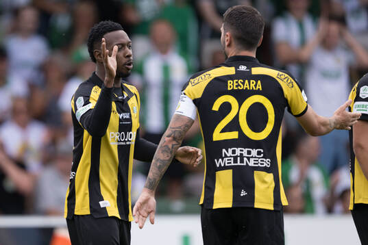 Hammarbys Shaquille Pinas jublar
