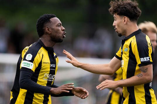 Hammarbys Shaquille Pinas jublar