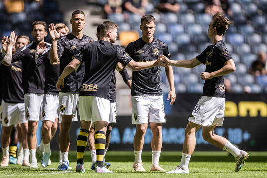 AIKs Filip Benkovic, Mads Døhr Thychosen, Aron Csongvai