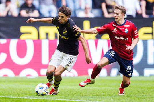 AIKs Taha Ayari och Östers Anssi Suhonen
