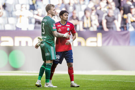 Östers målvakt Robin Wallinder och Lukas Bergquist