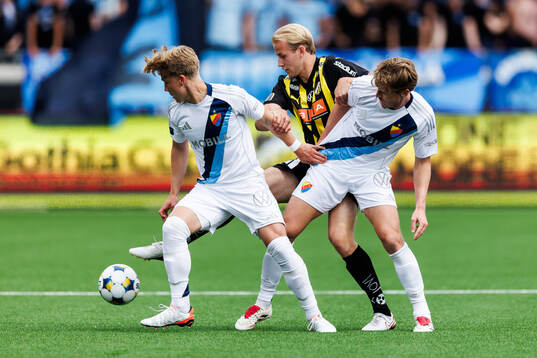 Djurgårdens Matias Siltanen och Rasmus Schuller mot