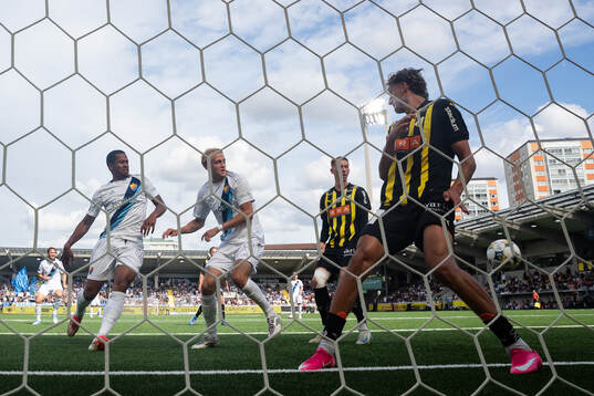 Djurgårdens Zakaria Sawo styr in 1-6 i mål