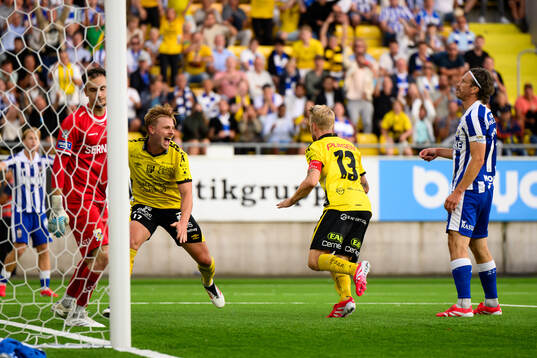 Elfsborgs Johan Larsson och Per Frick jublar