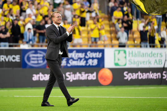 Elfsborgs tränare Oscar Hiljemark jublar