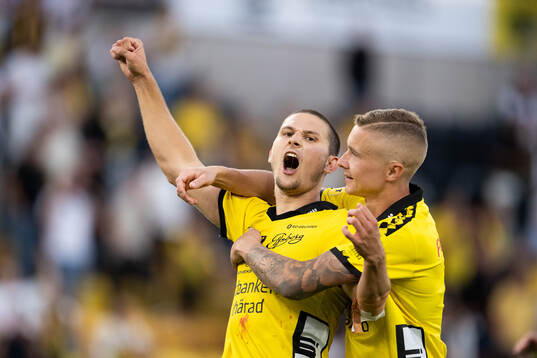 Elfsborgs Rasmus Wikström och Sebastian Holmen jublar