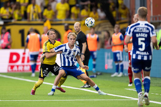 Elfsborgs Simon Hedlund och IFK Göteborgs Max Fenger