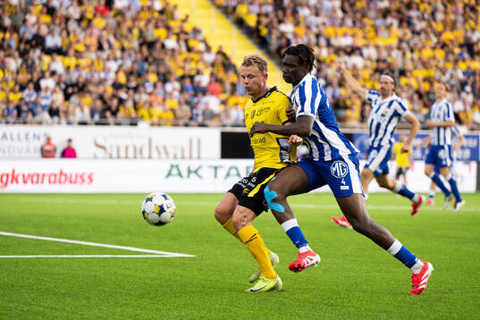 Elfsborgs Frederik Ihler och IFK Göteborgs Rockson Yeboah