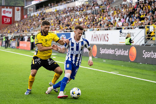 Elfsborgs Arber Zeneli och IFK Göteborgs Tobias Heintz