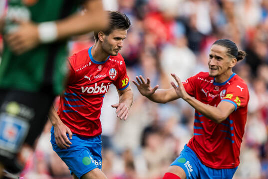 Helsingborgs Wilhelm Loeper och Ervin Gigovic jublar
