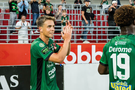 Varbergs Isak Vidjeskog jublar