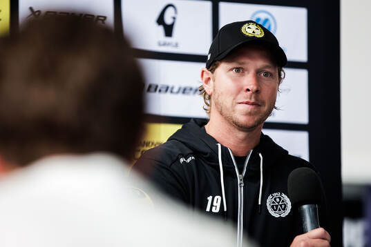 Nicklas Bäckström