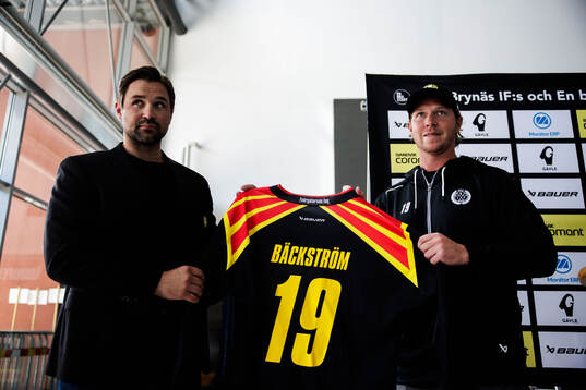 Brynäs sportchef Johan Alcén och Nicklas Bäckström