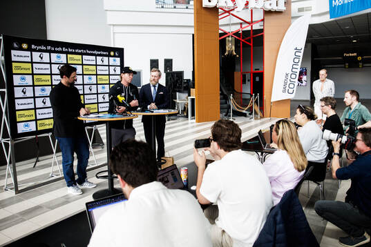 Brynäs sportchef Johan Alcén och Nicklas Bäckström