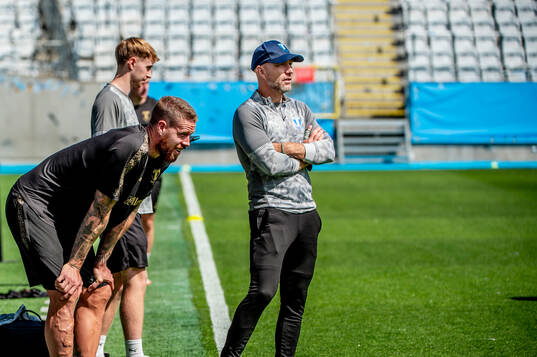 Pontus Jansson and Head coach Henrik Rydström