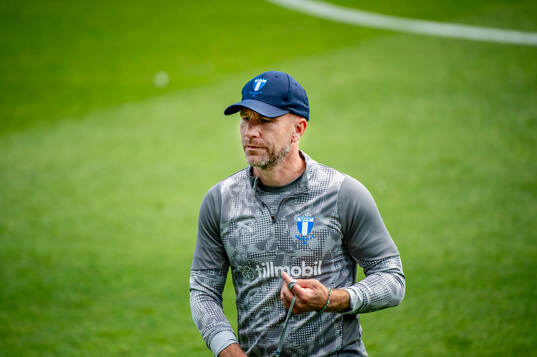 Head coach Henrik Rydström