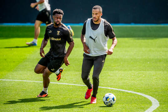 Emmanuel Ekong and Martin Olsson