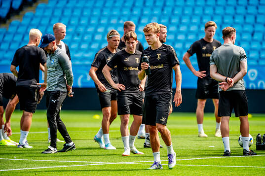 Hugo Bolin and the players