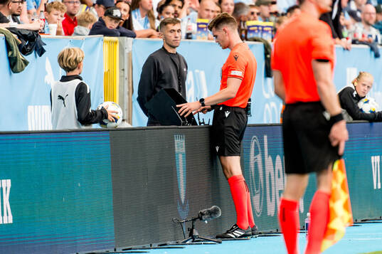 Referee Joey Kooij