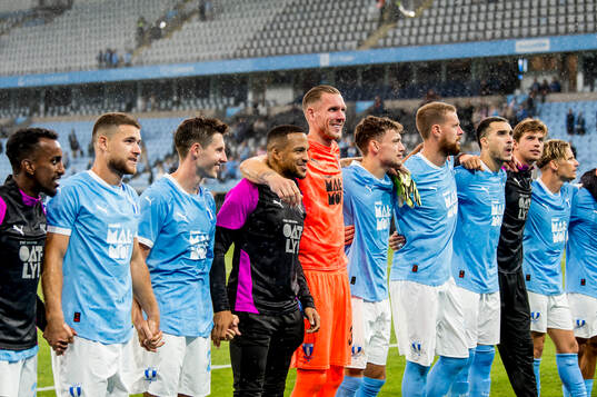 The players of Malmö celebrates