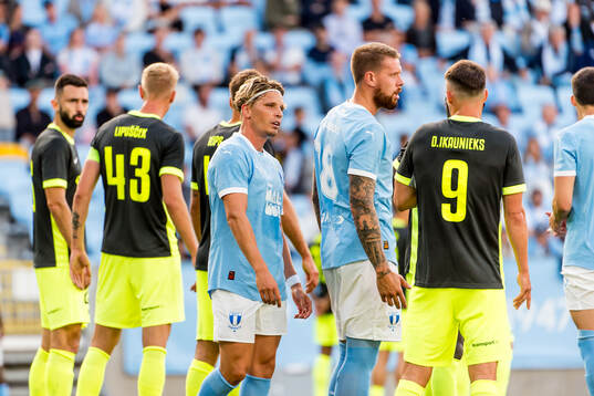 Jens Stryger Larsen and Pontus Jansson of Malmö FF