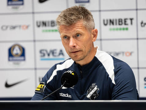AIK head coach Mikkjal Thomassen