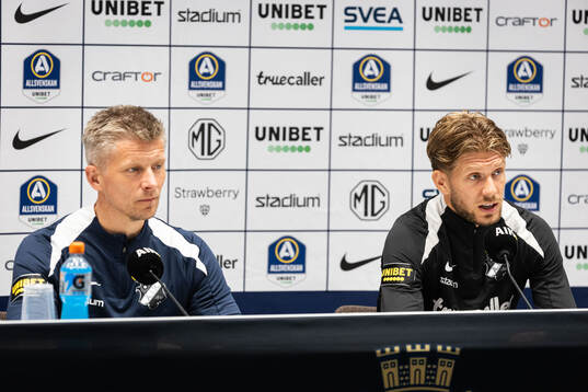 AIK head coach Mikkjal Thomassen and Anton Salétros