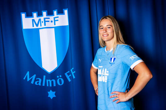 Bläddra bland fler bilder av Fotboll, Damallsvenskan, Malmö FF, Courtney Nevin, Porträtt