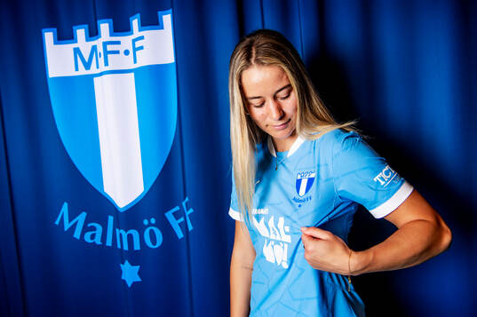 Malmö FF presenterar Courtney Nevin som ny spelare