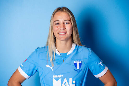 Malmö FF presenterar Courtney Nevin som ny spelare