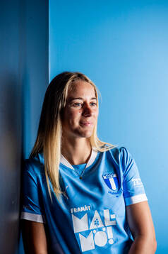 Malmö FF presenterar Courtney Nevin som ny spelare