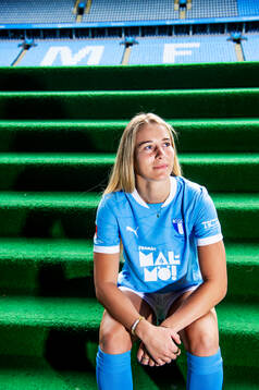 Malmö FF presenterar Courtney Nevin som ny spelare